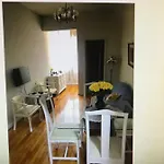 Aptº de 2 quartos em Copacabana- metro Cantagalo