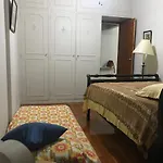 Aptº de 2 quartos em Copacabana- metro Cantagalo